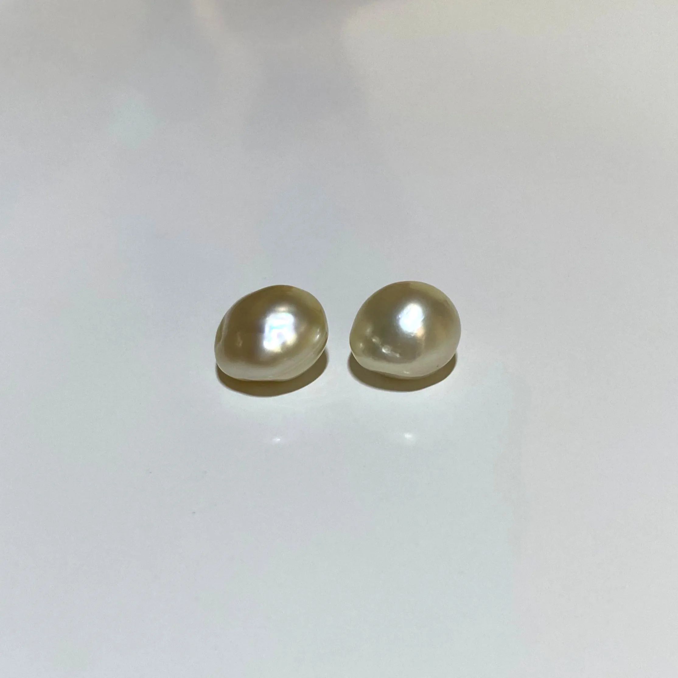 South Sea Button Pearl