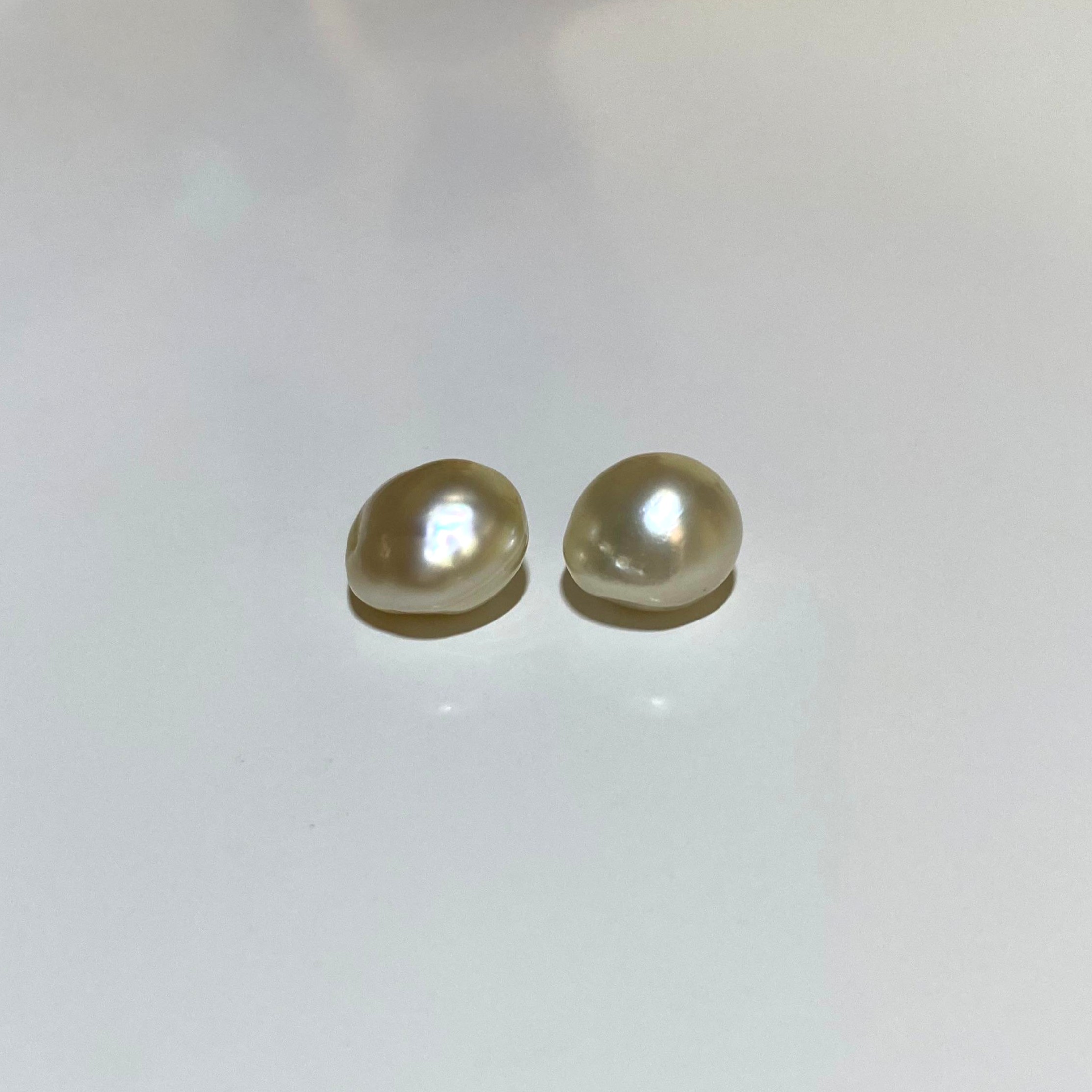 South Sea Button Pearl